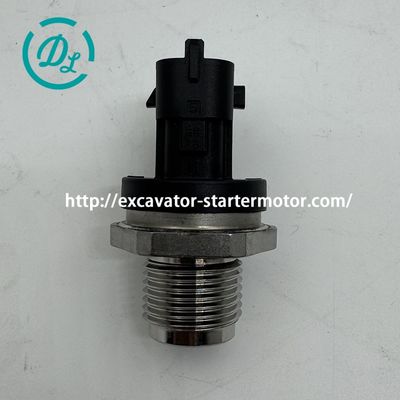 0281006364 مستشعر ضغط قضيب الوقود VA32G6109101 5260246 بوش